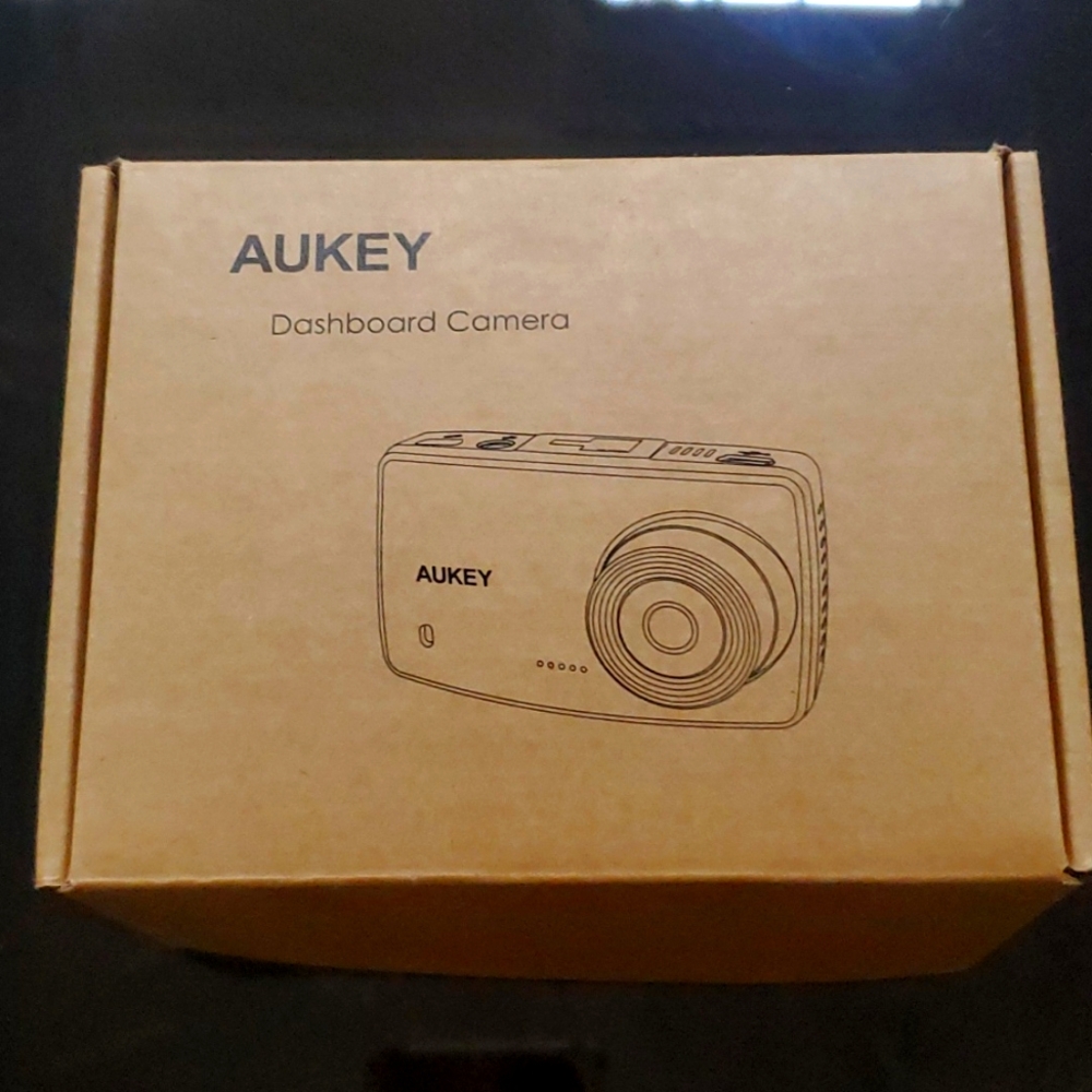 NEW AUKEY Compact dashboard camera DRA1 capt 1080p easy use